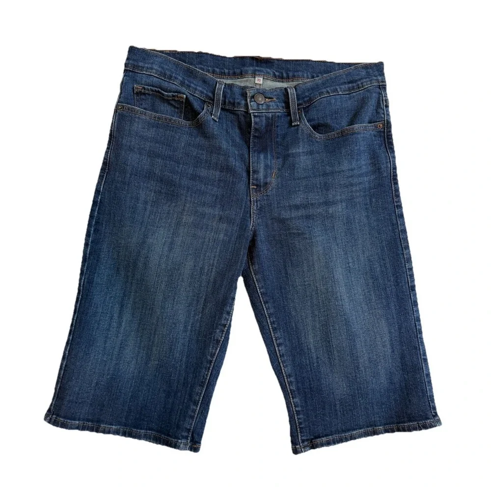 Levi's Y2K Vtg Low Rise Bermuda Jean Shorts Medium Wash Denim Size 30 Long Slim